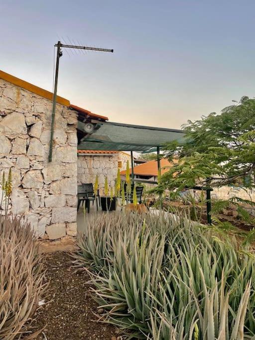 Casa Aloe Vera - Private House W/ Free Breakfast Cidade Velha Esterno foto